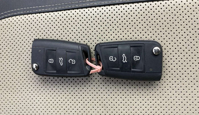 2022 Skoda SLAVIA STYLE 1.0L TSI AT, Petrol, Automatic, 46,179 km, Key Close Up