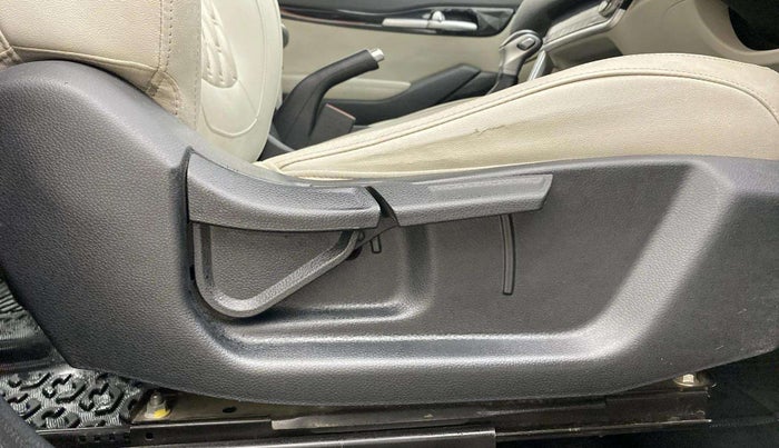 2022 KIA SELTOS HTX IVT 1.5 PETROL, Petrol, Automatic, 88,051 km, Driver Side Adjustment Panel