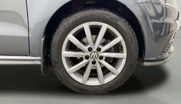2021 Volkswagen Polo HIGHLINE PLUS 1.0, Petrol, Manual, 49,565 km, Right Front Wheel