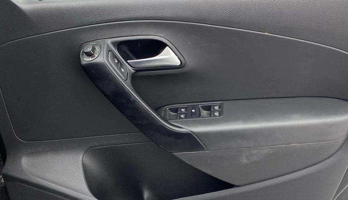 2021 Volkswagen Polo HIGHLINE PLUS 1.0, Petrol, Manual, 49,565 km, Driver Side Door Panels Control
