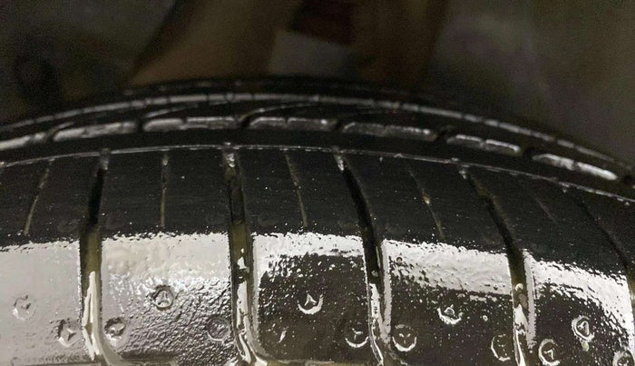 2019 Hyundai Creta E PLUS 1.6 PETROL, Petrol, Manual, 25,713 km, Right Rear Tyre Tread