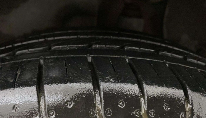2019 Hyundai Creta E PLUS 1.6 PETROL, Petrol, Manual, 25,713 km, Left Rear Tyre Tread