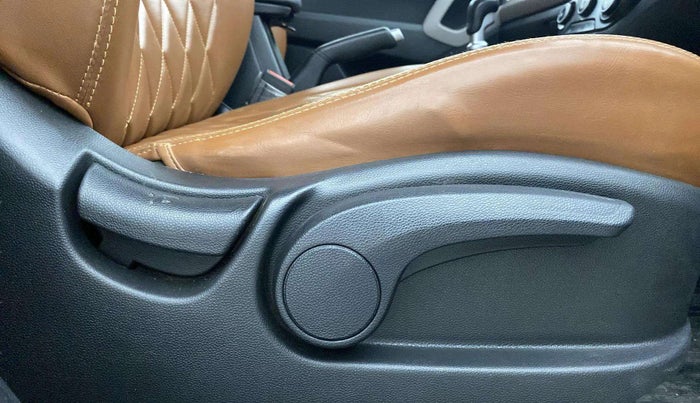 2019 Hyundai Creta E PLUS 1.6 PETROL, Petrol, Manual, 25,713 km, Driver Side Adjustment Panel