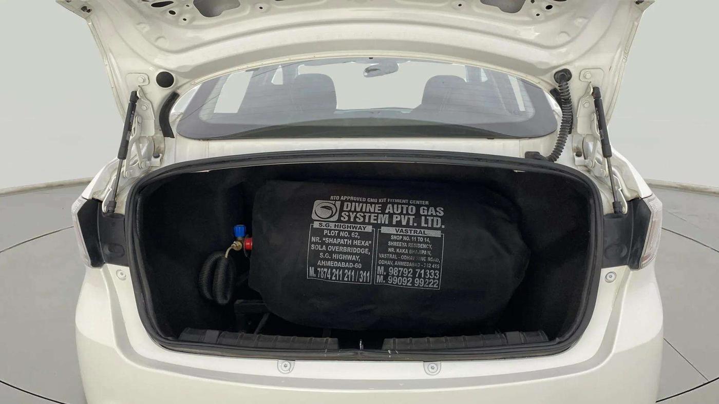 2021 Tata TIGOR XZA PLUS PETROL, CNG, Automatic, 75,567 km, Boot Inside