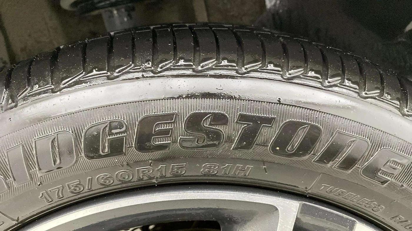 2021 Tata TIGOR XZA PLUS PETROL, CNG, Automatic, 75,567 km, Right Rear Tyre Tread