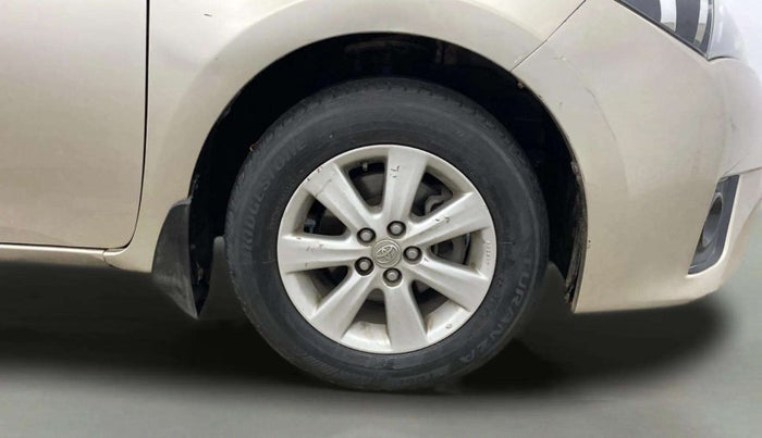 2015 Toyota Corolla Altis G CVT PETROL, Petrol, Automatic, 55,425 km, Right Front Wheel