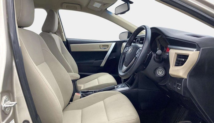 2015 Toyota Corolla Altis G CVT PETROL, Petrol, Automatic, 55,425 km, Right Side Front Door Cabin