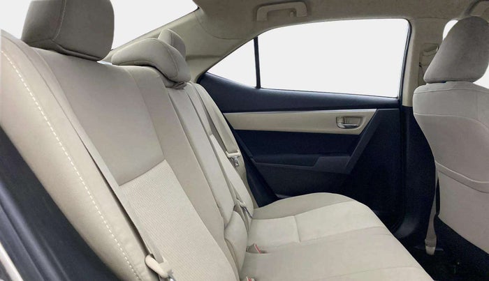 2015 Toyota Corolla Altis G CVT PETROL, Petrol, Automatic, 55,425 km, Right Side Rear Door Cabin
