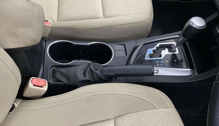 2015 Toyota Corolla Altis G CVT PETROL, Petrol, Automatic, 55,425 km, Gear Lever