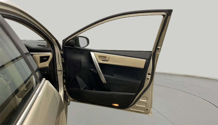 2015 Toyota Corolla Altis G CVT PETROL, Petrol, Automatic, 55,425 km, RHS Front Door