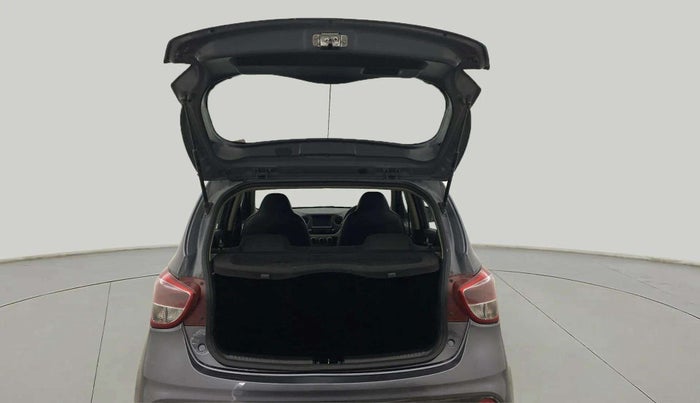 2017 Hyundai Grand i10 SPORTZ (O) AT 1.2 KAPPA VTVT, Petrol, Automatic, 38,343 km, Boot Door Open