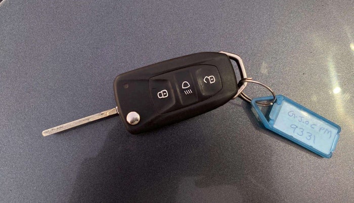 2023 Tata Tiago XT RHYTHM PETROL, Petrol, Manual, 13,530 km, Key Close Up
