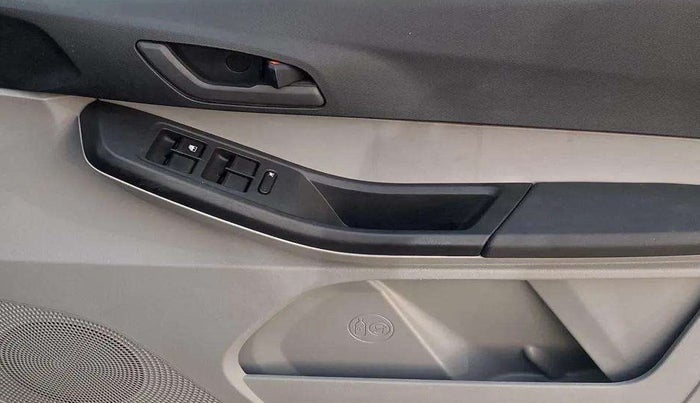 2023 Tata Tiago XT RHYTHM PETROL, Petrol, Manual, 13,530 km, Driver Side Door Panels Control