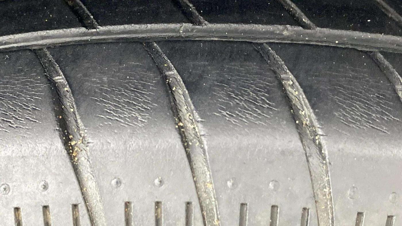 2020 Maruti Celerio ZXI (O), Petrol, Manual, 34,838 km, Right Front Tyre Tread