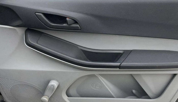 2021 Tata Tiago XE PETROL, Petrol, Manual, 18,906 km, Driver Side Door Panels Control