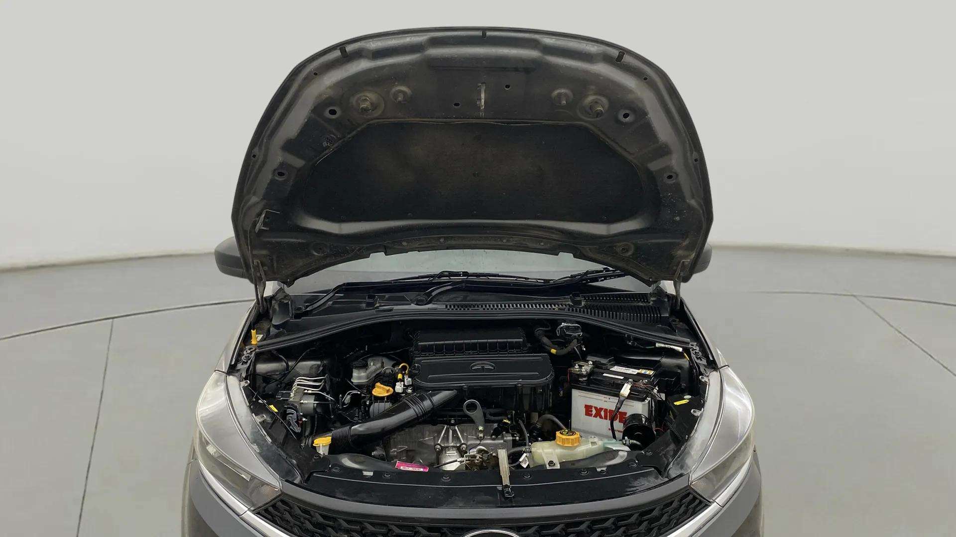 Engine-Full-View-With-Bonnet-Open-13