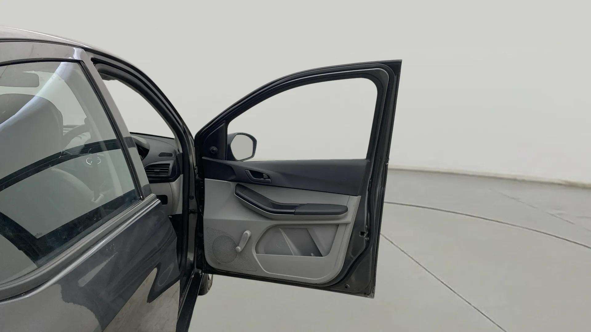 RHS-Front-Door-Open-32