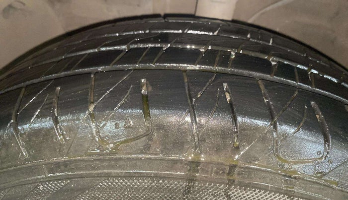 2016 Hyundai Creta S 1.6 PETROL, Petrol, Manual, 67,278 km, Left Front Tyre Tread