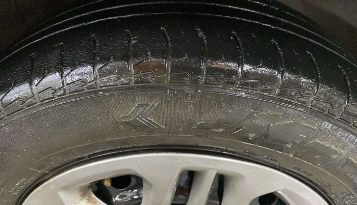 2022 KIA CARENS PRESTIGE 1.5 PETROL 7 STR, Petrol, Manual, 29,831 km, Right Front Tyre Tread