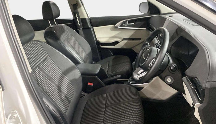2022 KIA CARENS PRESTIGE 1.5 PETROL 7 STR, Petrol, Manual, 29,831 km, Right Side Front Door Cabin