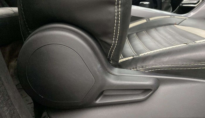 2022 Tata NEXON XM SUNROOF PETROL, Petrol, Manual, 20,852 km, Driver Side Adjustment Panel