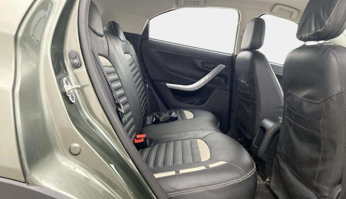 2022 Tata NEXON XM SUNROOF PETROL, Petrol, Manual, 20,852 km, Right Side Rear Door Cabin