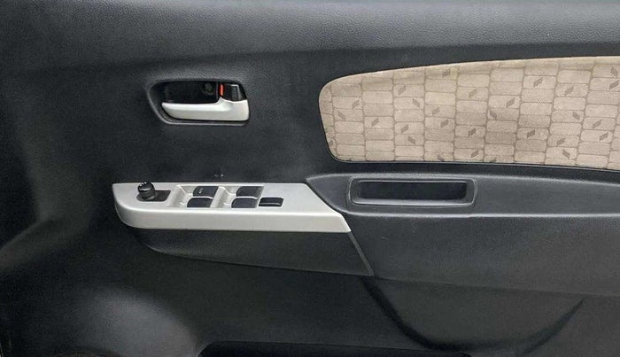 2015 Maruti Wagon R 1.0 VXI, Petrol, Manual, 92,437 km, Driver Side Door Panels Control