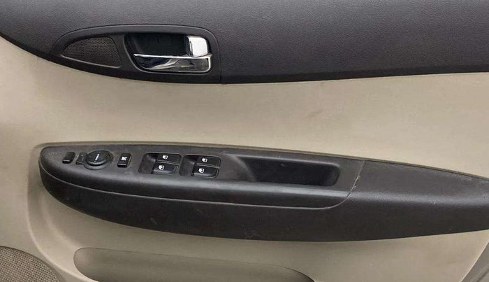 2013 Hyundai i20 ASTA 1.2, Petrol, Manual, 49,563 km, Driver Side Door Panels Control