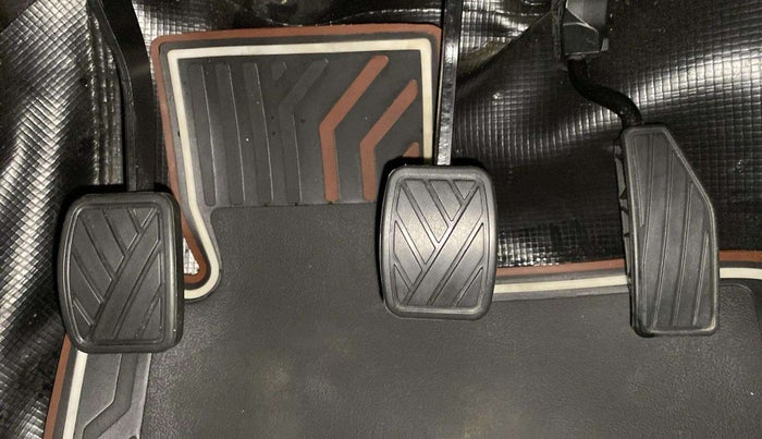 2024 Maruti New Wagon-R ZXI 1.2, Petrol, Manual, 4,944 km, Pedals