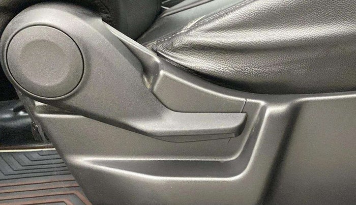 2024 Maruti New Wagon-R ZXI 1.2, Petrol, Manual, 4,944 km, Driver Side Adjustment Panel