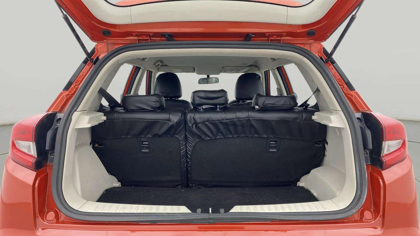 2019 Mahindra XUV300 W6 1.2 PETROL, Petrol, Manual, 62,689 km, Boot Open Zoomed View