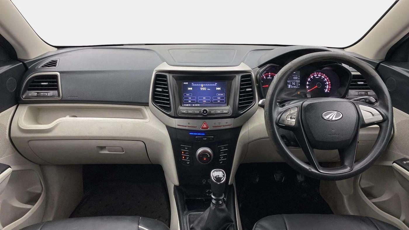 2019 Mahindra XUV300 W6 1.2 PETROL, Petrol, Manual, 62,689 km, Dashboard