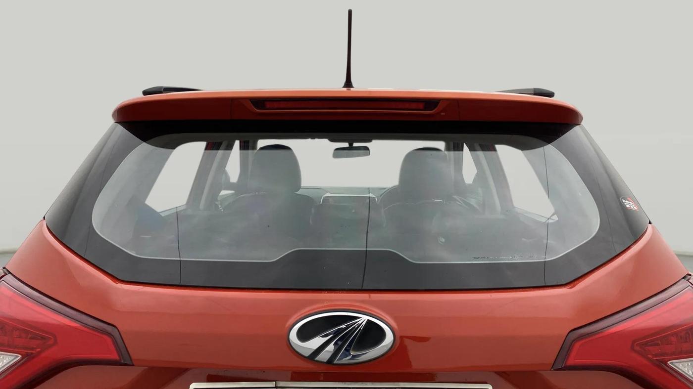 2019 Mahindra XUV300 W6 1.2 PETROL, Petrol, Manual, 62,689 km, Rear Windshield