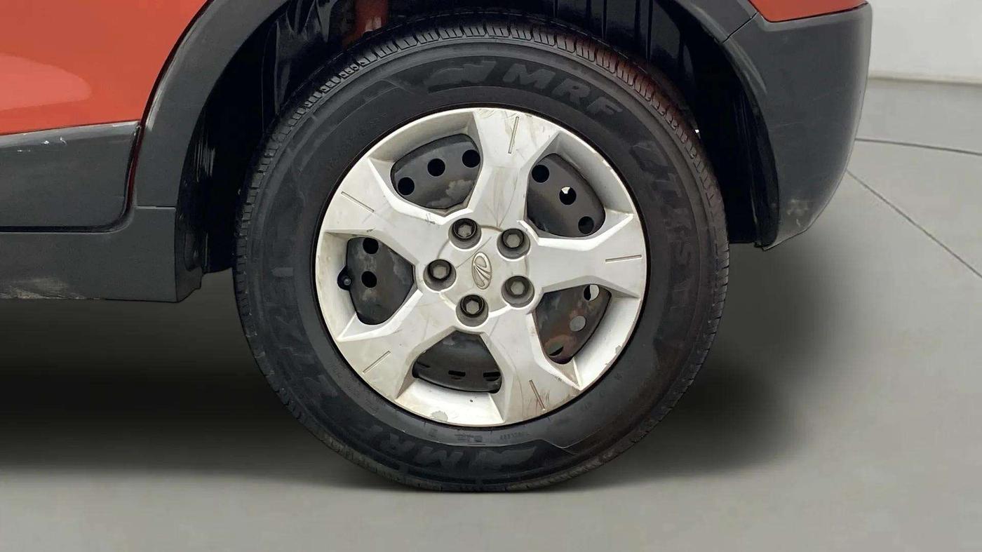 2019 Mahindra XUV300 W6 1.2 PETROL, Petrol, Manual, 62,689 km, Left Rear Wheel