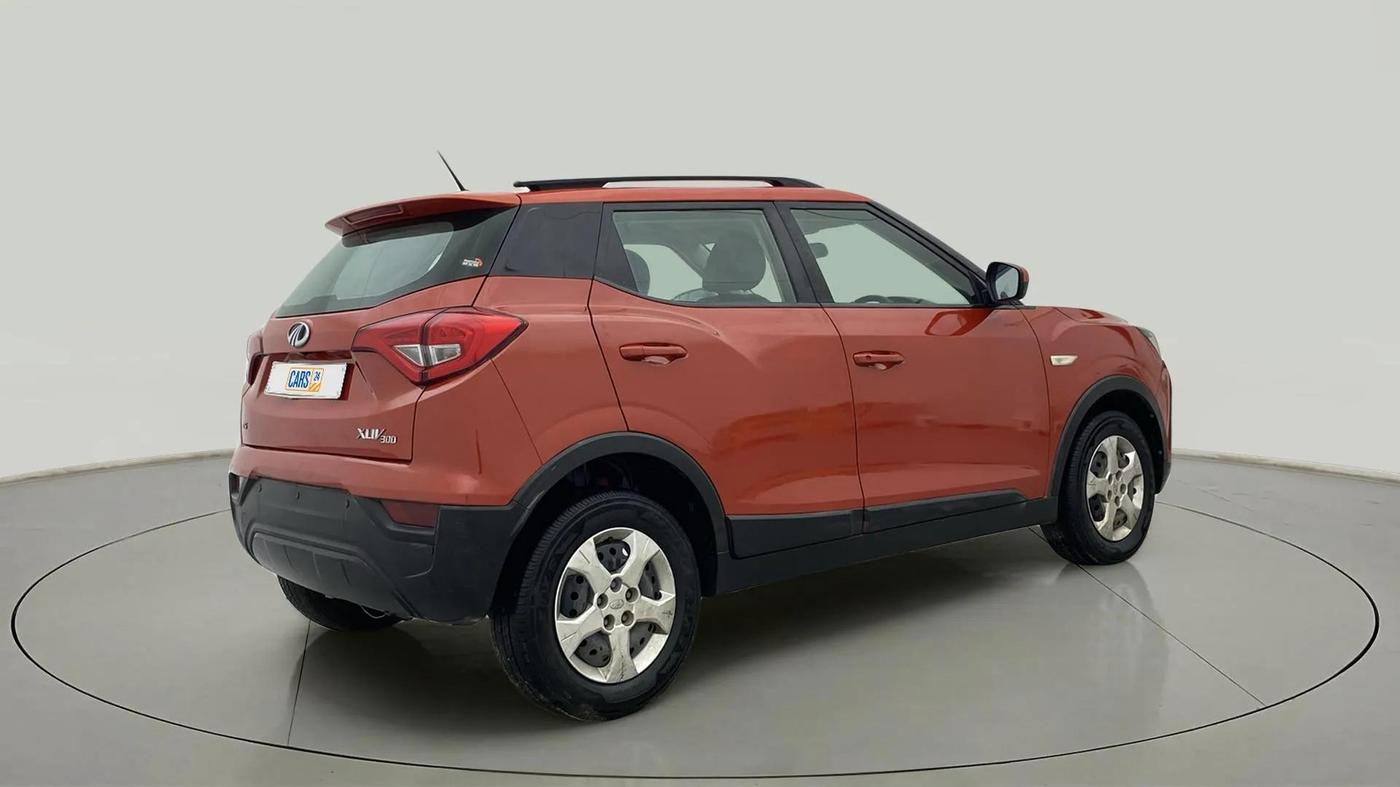 2019 Mahindra XUV300 W6 1.2 PETROL, Petrol, Manual, 62,689 km, Right Back Diagonal