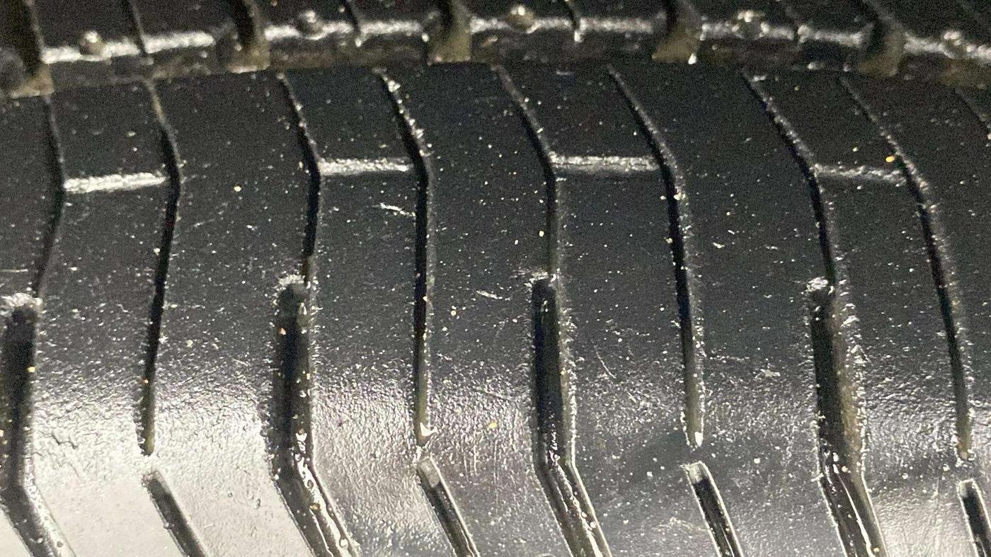 2019 Mahindra XUV300 W6 1.2 PETROL, Petrol, Manual, 62,689 km, Left Front Tyre Tread