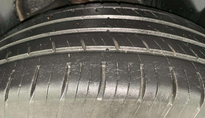 2020 Tata Harrier XM 2.0L KRYOTEC, Diesel, Manual, 66,385 km, Left Rear Tyre Tread