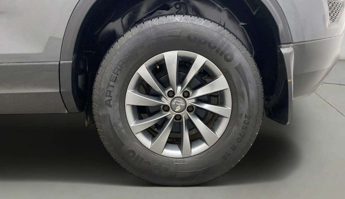 2020 Tata Harrier XM 2.0L KRYOTEC, Diesel, Manual, 66,385 km, Left Rear Wheel