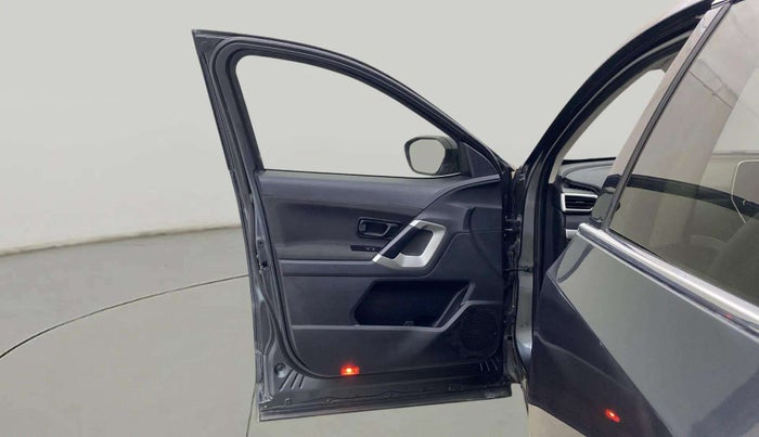 2020 Tata Harrier XM 2.0L KRYOTEC, Diesel, Manual, 66,385 km, LHS Front Door