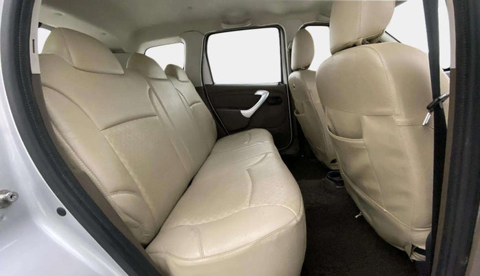 2016 Renault Duster RXE PETROL, Petrol, Manual, 49,772 km, Right Side Rear Door Cabin