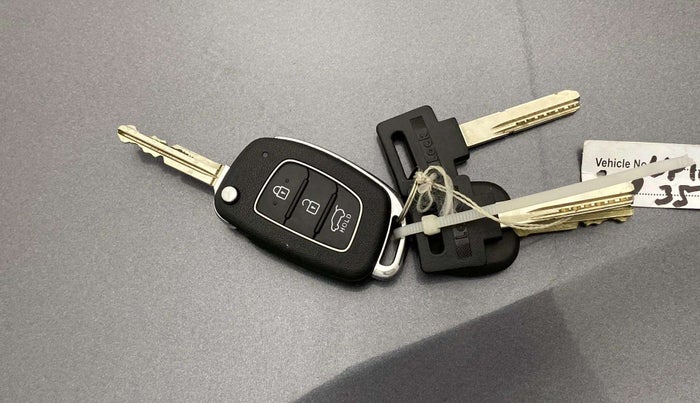 2017 Hyundai Elite i20 SPORTZ 1.2, Petrol, Manual, 19,986 km, Key Close Up
