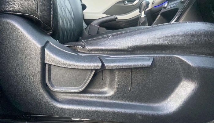 2022 Hyundai Creta SX EXECUTIVE 1.5 PETROL, Petrol, Manual, 48,995 km, Driver Side Adjustment Panel
