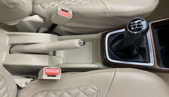 2018 Maruti Dzire VXI, Petrol, Manual, 31,819 km, Gear Lever