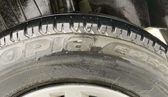 2018 Maruti Dzire VXI, Petrol, Manual, 31,819 km, Left Rear Tyre Tread