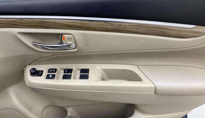 2019 Maruti Ciaz ALPHA  AT 1.5 SHVS PETROL, Petrol, Automatic, 70,737 km, Driver Side Door Panels Control