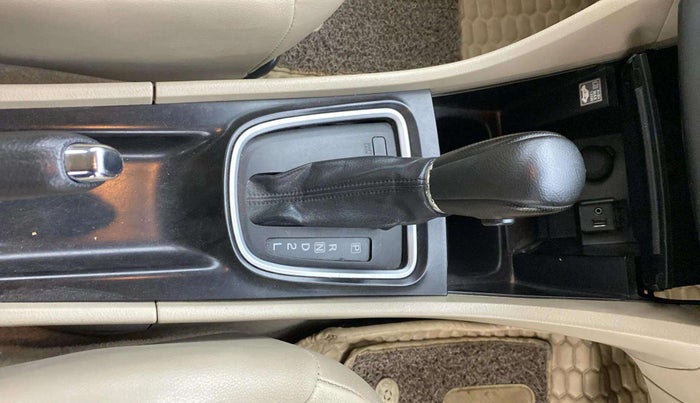 2019 Maruti Ciaz ALPHA  AT 1.5 SHVS PETROL, Petrol, Automatic, 70,737 km, Gear Lever