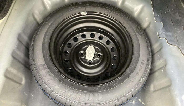 2019 Maruti Ciaz ALPHA  AT 1.5 SHVS PETROL, Petrol, Automatic, 70,737 km, Spare Tyre