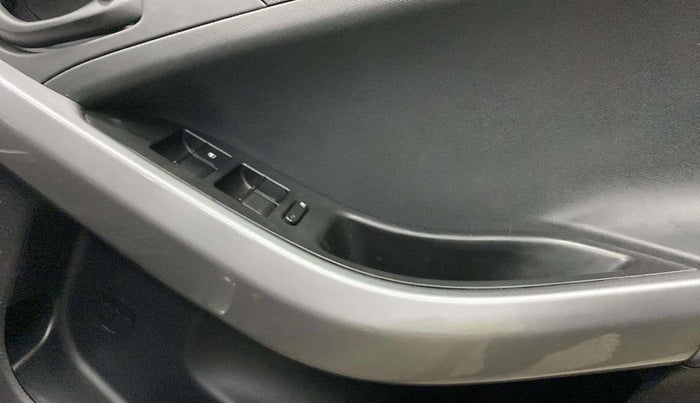 2020 Tata NEXON XMA PLUS SUNROOF PETROL, Petrol, Automatic, 17,165 km, Driver Side Door Panels Control