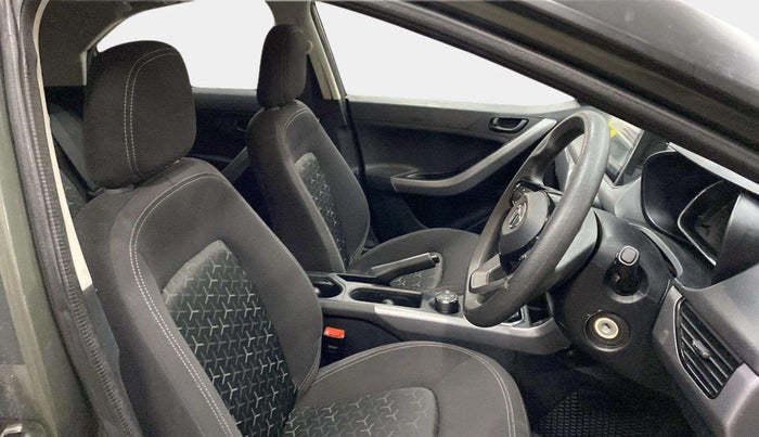 2020 Tata NEXON XMA PLUS SUNROOF PETROL, Petrol, Automatic, 17,165 km, Right Side Front Door Cabin