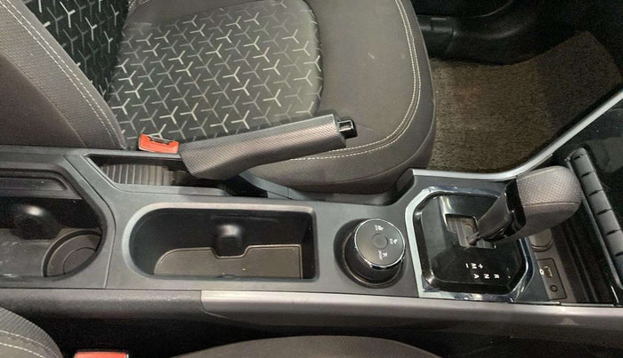 2020 Tata NEXON XMA PLUS SUNROOF PETROL, Petrol, Automatic, 17,165 km, Gear Lever